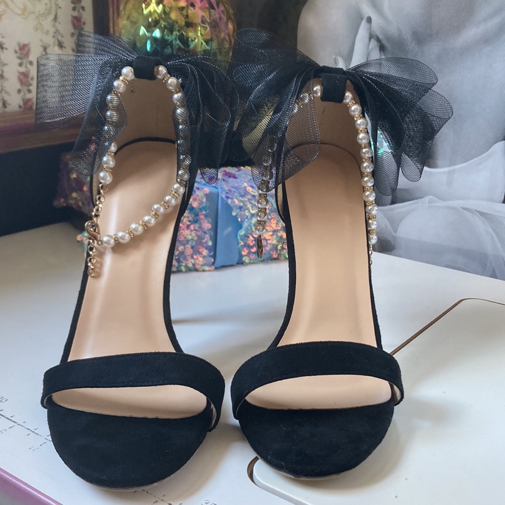 size 41 (size 9) black strap heels diamond and pearl ankle straps bows at back - Picture 9 of 15